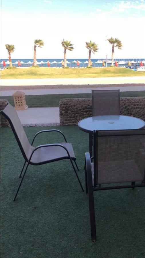 Chalet Porto South Beach - Beach Front Sea View Αΐν Σούχνα Εξωτερικό φωτογραφία